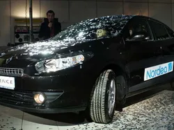 Презентация нового автомобиля Renault Fluence в автосалоне СИМ-Ярославль