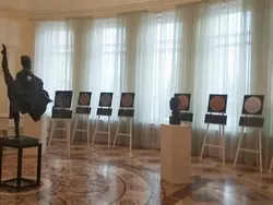 Театр на монетах в Первом русском