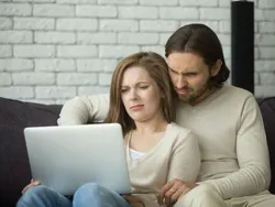 Ярославцы реже жалуются на мошенников, но чаще — на блокировки карт 