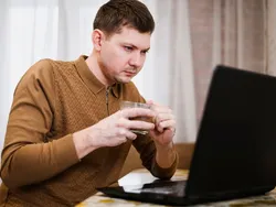 Как защитить свои деньги от незаконных инвестиций?