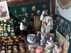 Лавка старины на главпочтамте / Антиквариат на главпочтамте