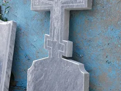 Памятники из мрамора