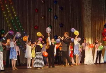 Судебные приставы зажигают «Хрустальные звездочки»