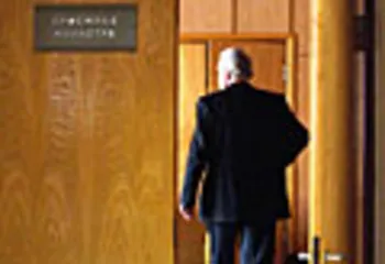 В Ярославской области сокращают чиновников