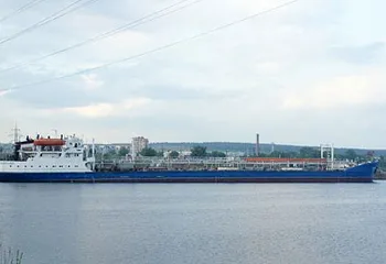 21 октября недалеко от Ярославля произошло столкновение танкера «Волгонефть-107»