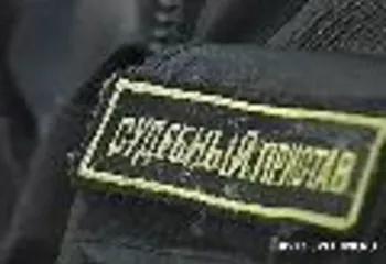 Пристав задержал преступника, находящегося в розыске