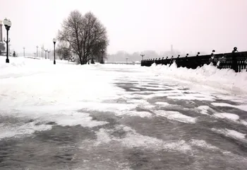 В Ярославле зальют самый длинный ледовый каток