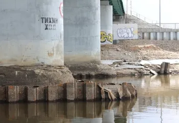 Мост через Которосль в Ярославле не опасен, несмотря на разрушения ростверка