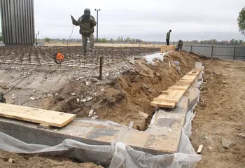 В Рыбинске продолжаются работы по реконструкции мемориала «Огонь Славы»