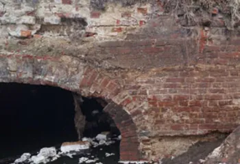 Вновь обнаруженному историческому строению угрожает разрушение