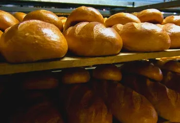 Завод «Русьхлеб» не платит работникам зарплату и приостановил выпуск хлеба