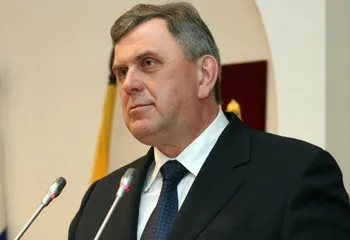 Губернатор Ястребов заработал менее 3 миллионов рублей за 2014 год