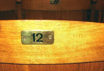 В областной думе не хватает двух депутатов