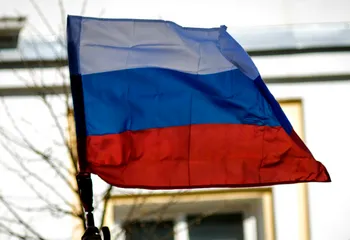 Празднование дня Победы в Ярославле: почётный караул, георгиевские ленты, солдатская каша и фейерверк