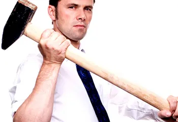 Завтра в центре Ярославля снесут торговый дом