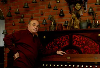 На 74-м году жизни скончался Джон Мостославский