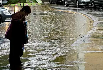 Мэрия прокомментировала вчерашнее затопление ярославских улиц