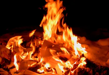 Сегодня ярославских школьников эвакуировали из-за пожара