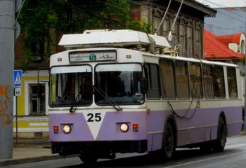 В Рыбинске неизвестные стреляли по троллейбусу с пассажирами