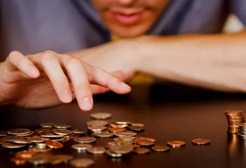 Сотрудников НПЗ им. Менделеева отправили в принудительный отпуск