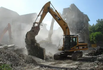 В Ярославле продолжается снос аварийных домов