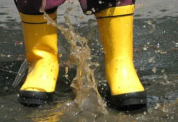 Полностью ливнёвки в Ярославле очистят только к началу апреля