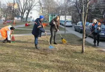 Дорожные службы в Ярославле переходят на летний вариант уборки улиц