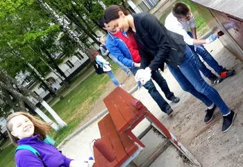 В Ярославле на прошлой неделе добровольцы закрашивали граффити