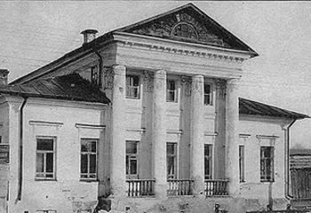 В центре Ростова Великого сгорели купеческие особняки