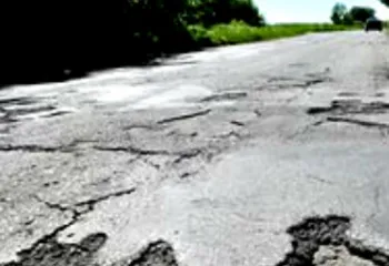 Мэрия Ярославля отремонтирует улицу Магистральную по решению суда