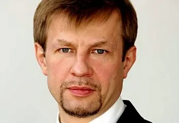 Приговор Урлашову продолжат оглашать завтра