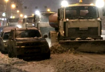 Ярославские дороги убирают от снега круглосуточно