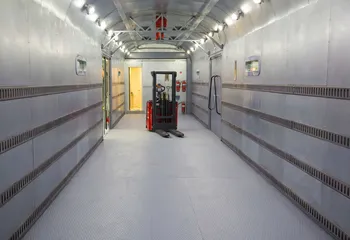 Парк подвижного состава Почты России пополнится 45 новыми вагонами производства Тверского вагоностроительного завода