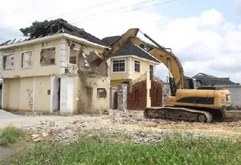 Кадастровая палата подскажет, как прекратить  право собственности на снесённый дом
