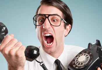 У меня зазвонил телефон. - Кто говорит? - ...Банк!