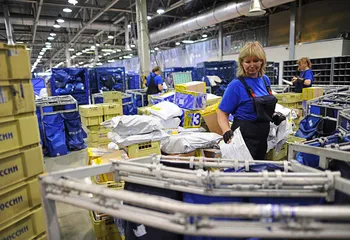 "ПОЧТА РОССИИ" ВЫДЕЛИЛА 12 МЛРД РУБЛЕЙ НА ПОВЫШЕНИЕ ЗАРПЛАТ СОТРУДНИКАМ