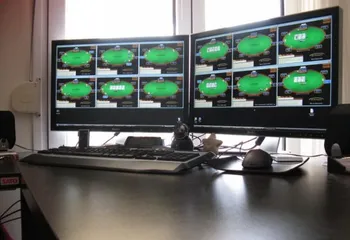 Онлайн покер на деньги и бесплатно