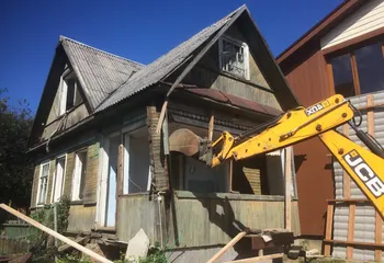 Рубрика Вопрос-ответ: Хочу снести старый дом и построить новый из других материалов.. Как это сделать?