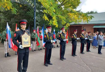 Сотрудники регионального Росреестра в Переславле-Залесском посадили деревья в «Международном саду Мира и Памяти защитников