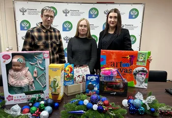 Согреты новогодним теплом: Молодежный совет Росреестра по Ярославской области подарил праздник детям