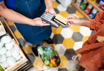 Жителям области доступен сервис «наличные на кассе»  