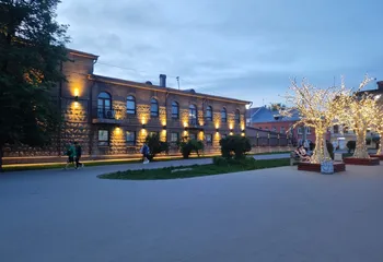 Архитектурная подсветка здания отделения Банка России украсила туристический Ярославль