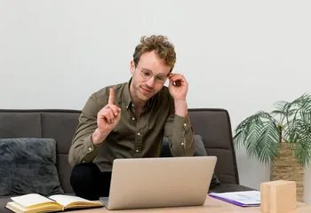 Мошенники обманывают ярославских водителей фейковыми штрафами 