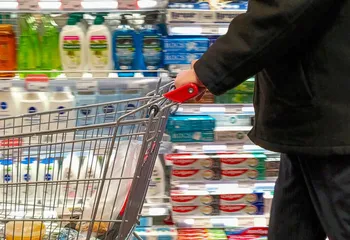 ФАС напомнила продавцам о необходимости добросовестного рыночного поведения в период повышенного спроса перед новогодними праздн