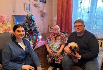 Сотрудники Ярославского Росреестра поздравили пожилых людей с наступающим Новым Годом