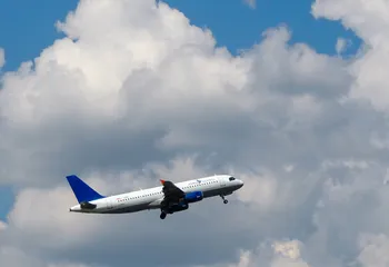 ФАС контролирует стоимость авиабилетов в период новогодних праздников