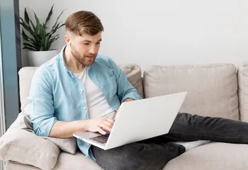 Ярославцам объяснили, как отказаться от денег, которые им присылают пострадавшие от мошенников