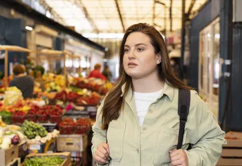 Подорожавшие овощи, меха и коммунальные услуги ускорили инфляцию в январе