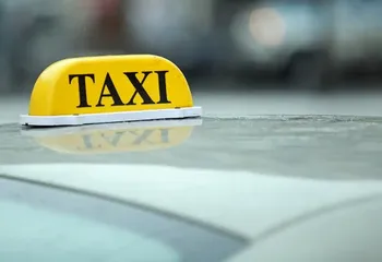 Такси под контролем: ФАС и минтранс обсуждают ограничение цен в непогоду