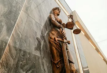 Суд поддержал ФАС в деле в отношении аэропорта Владивостока